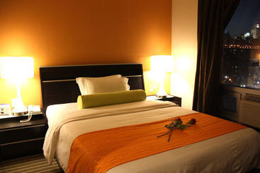 هتل Howard Johnson By Wyndham Long Island City