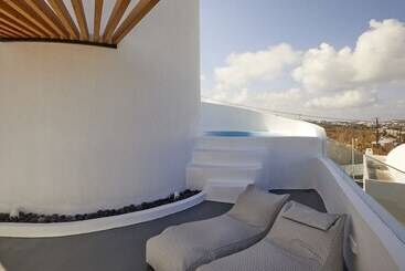 Hotel Aecon Suites