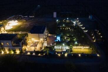 هتل روستایی Borgo Segine