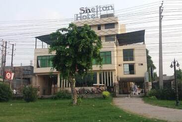 هتل Shelton