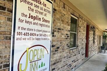 شقة فندقية Queen Guest Room Located At The Joplin Inn At The Entrance To Mountain Harbor,, Just 2 1/2 Miles Fro