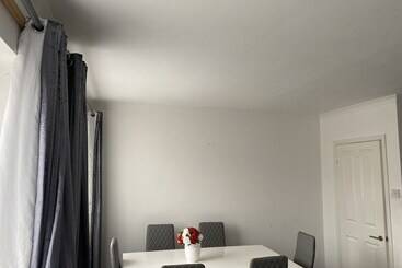 إقامة Gorgeous 2 Bed Apt In Leafy Richmond!