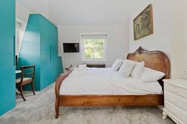 Cottage Spacious Family House With Garden Near Battersea Park By Underthedoormat