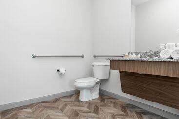 هتل آپارتمان Yugo Guest Suites