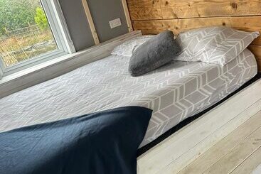 بيت ريفى Large Glamping Hut   Riverview 13
