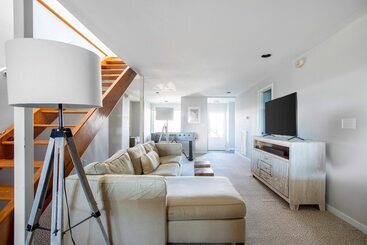 بيت ريفى Lighthouse By Avantstay Beachfront View Home W/ Pool Table & Ping Pong
