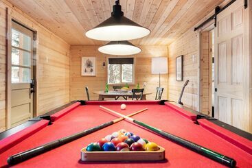 별장 Sugar Cove By Avantstay Cabin By The River! W/ Hot Tub, Pool Table & Guest House!