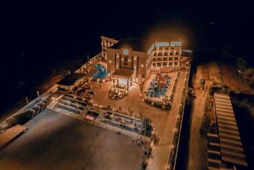 هتل Royal Ritz