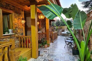 هتل Amber Suites Akyaka +6