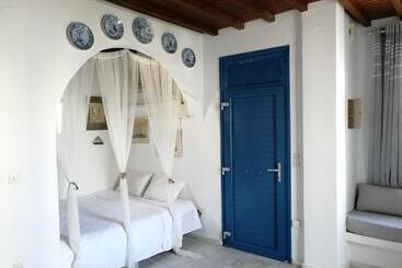 پانسیون She Mykonos  Luxury Apartments