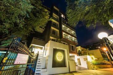 호텔 Dbr Suites