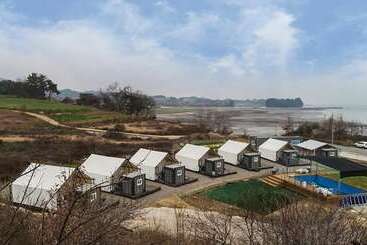 膳宿费 Namhae The King Glamping