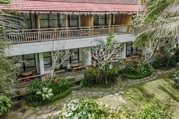 فندق Manah Shanti Suites By Pramana Villas