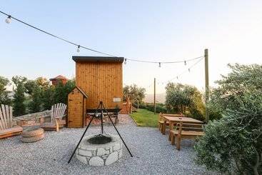 فندق Urlachi çiftliği