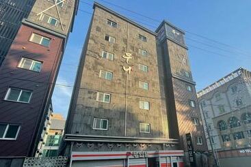 فندق على الطريق Sacheon Muni