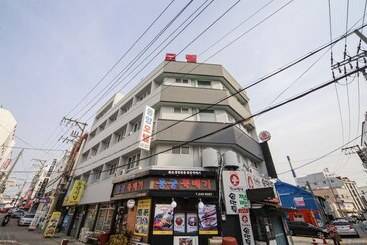 מוטל Tongyeong Dongyang
