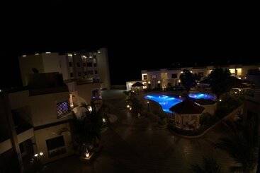 فندق The Sky Imperial Bapu’s Resort