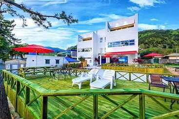 بنسيون Nanhae Jeogsila Pool Villa
