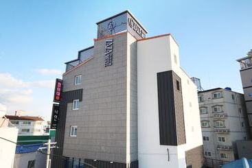 Motel Goseong Zaza