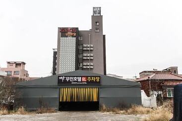 Muan Jjak Motel