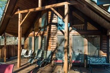 بيت ريفى Deer Trail Includes Sunken Hot Tub And Wood Fireplace By Redawning