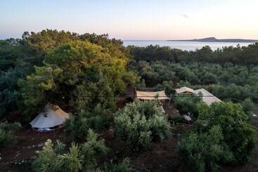 קוטג'' Glamping At A Lovely Tent In Skiaxtro  Marathopoli