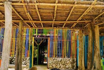 هتل Los Colores De Swami