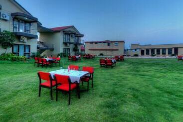 Nijaguna Resorts & Spa