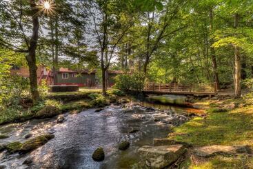 ホテル Magnolia Streamside Resort