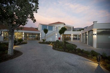 호텔 Paleros Beach Resort