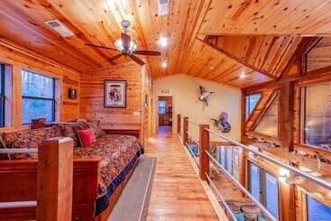 بيت ريفى Mountain Fork Lodge With Wifi And Fire Pit By Redawning