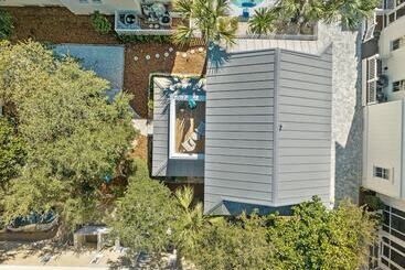 Quaint 2br/2.5ba Cottage Nestled Between 30a & Panama City Beach! Sleeps 6!