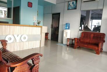 هتل Oyo 89737  Tishoa