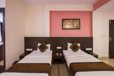 هتل Oyo Premium Jaipur Airport
