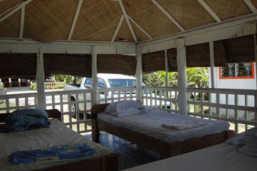 هتل Tailua Beach Fale