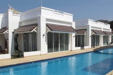 Pineapple Hills Resort