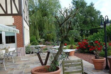 호텔 Logis La Villa Des Houx
