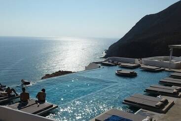 هتل Golden Beach Resort Anafi
