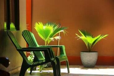 هتل آپارتمان Cabinas Mansión Tropical Quepos