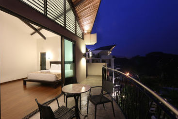 هتل Sky Penthouses 3br 3,5 Bth  6br 5,5bth At Oceano