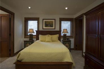 هتل Sundance Grand Overlook By Telluride Resort Lodging