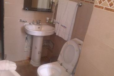Kayriott Hotel & Suites