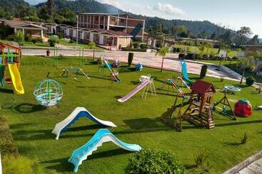 هتل Villa Monarca Inn