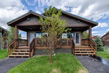 קוטג'' Explorer Cabins At Yellowstone