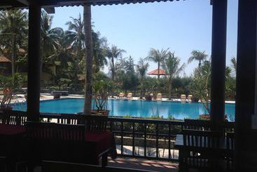 Làng Cò Resort
