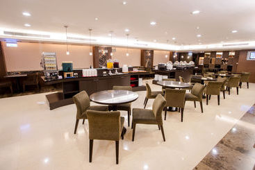 Mou Hotel Luchuan