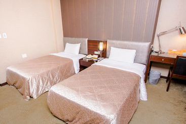 Mou Hotel Luchuan