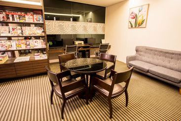 Mou Hotel Luchuan