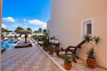 Apartahotel Villa Angira