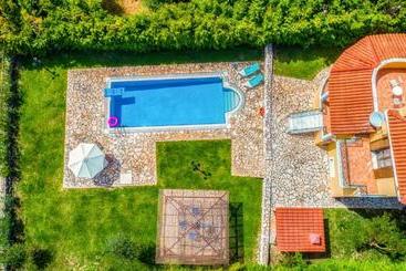 هتل Kefalonia Houses
